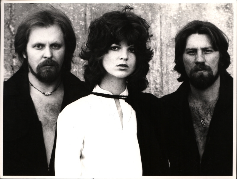 2 plus 1 i piosenka Gwiazda dnia z filmu W pustyni i w puszczy